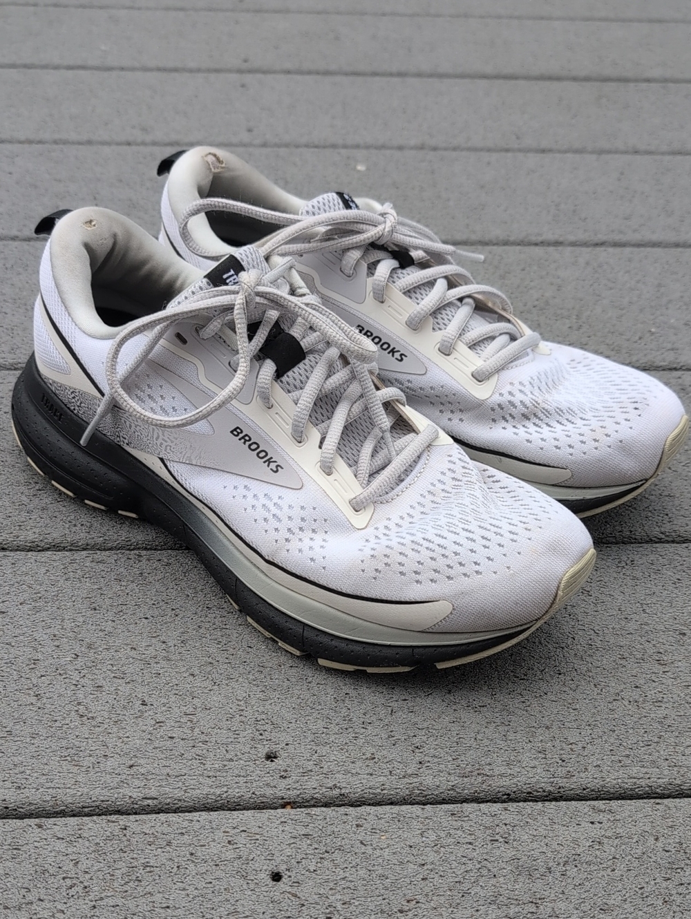 Brooks Trace 3 Running Shoes | Women's Brooks Trace 3 Sneakers
